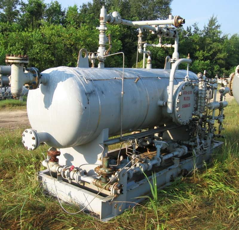 H32 – 3 Phase Horizontal Vessel